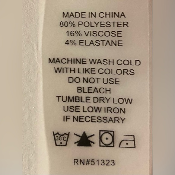 Vince Camuto Bi-Stretch Crepe Pintuck Skinny Pants in Red - Size 14 (NWT) - Picture 11 of 11